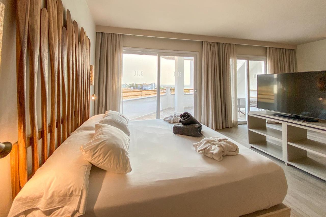 Zahara Beach & Spa By Qhotels - Adults Recommended 자하라드로아튠스 외부 사진 A room at the hotel
