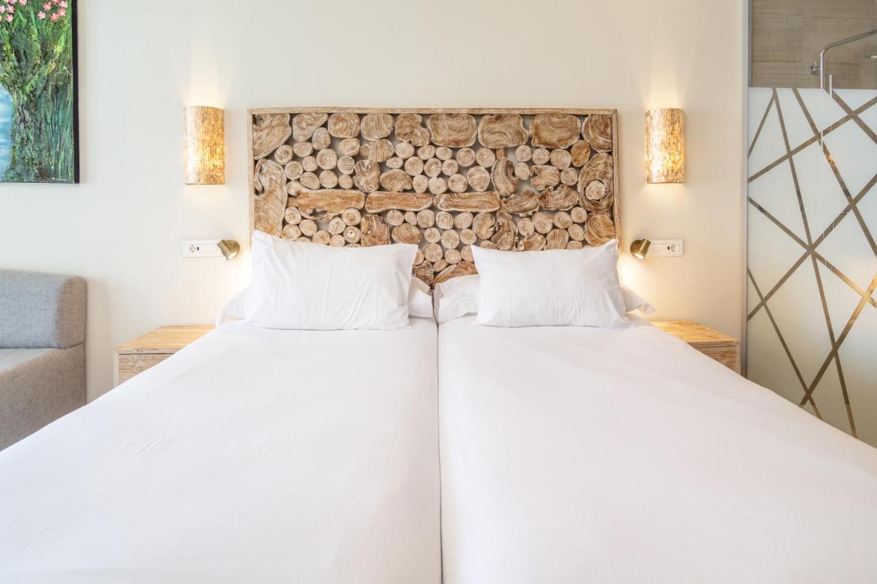 Zahara Beach & Spa By Qhotels - Adults Recommended 자하라드로아튠스 외부 사진 A bedroom at the hotel