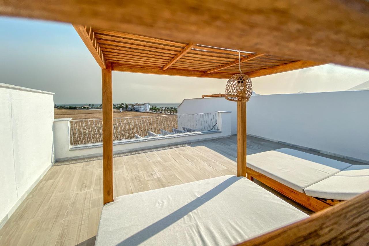 Zahara Beach & Spa By Qhotels - Adults Recommended 자하라드로아튠스 외부 사진 Rooftop terrace