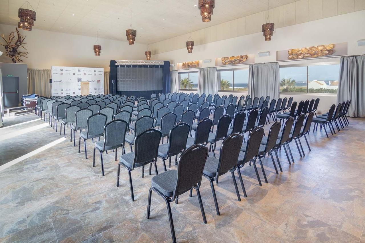 Zahara Beach & Spa By Qhotels - Adults Recommended 자하라드로아튠스 외부 사진 The conference room at the hotel