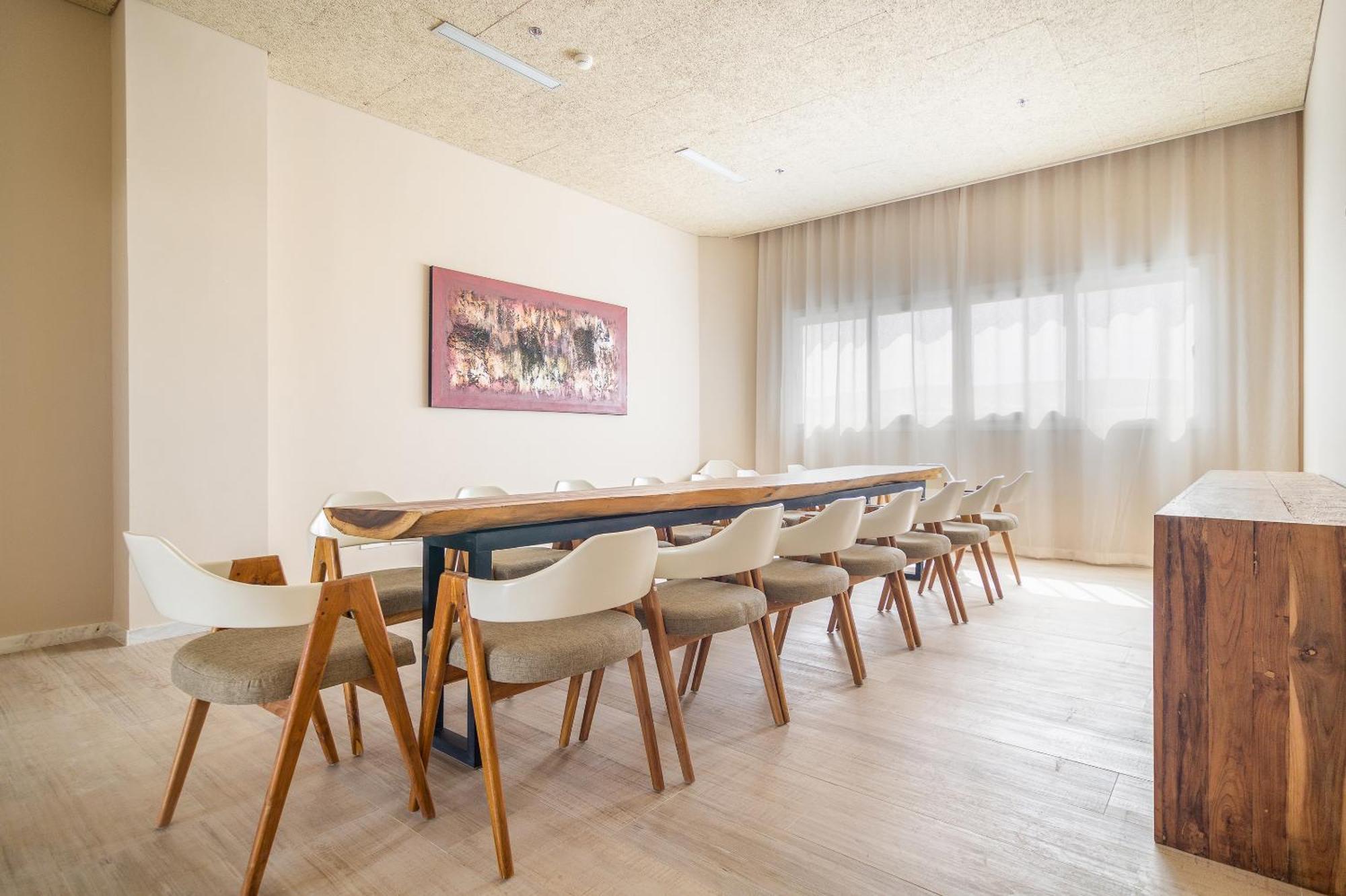 Zahara Beach & Spa By Qhotels - Adults Recommended 자하라드로아튠스 외부 사진 The boardroom