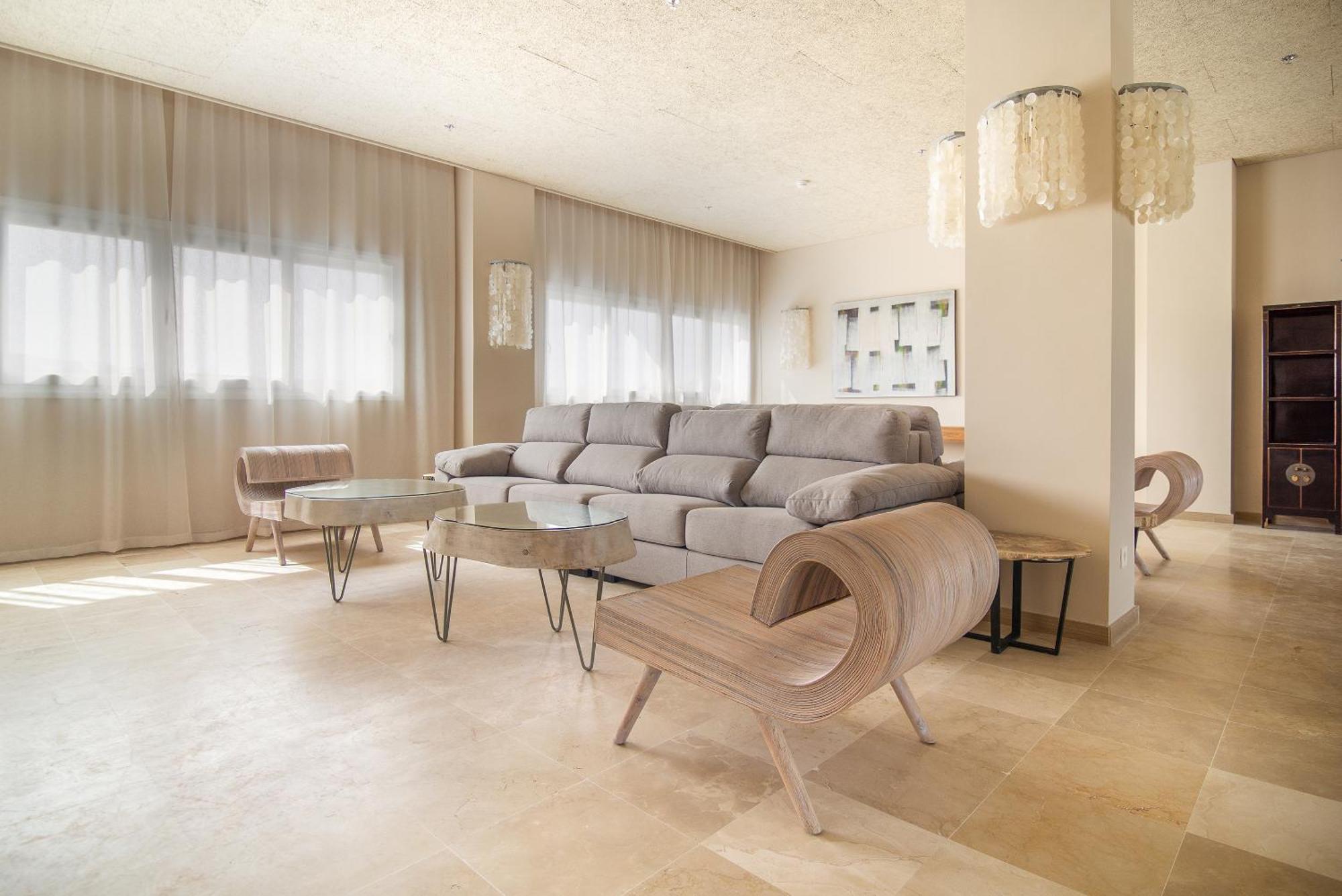 Zahara Beach & Spa By Qhotels - Adults Recommended 자하라드로아튠스 외부 사진 Interior of the hotel